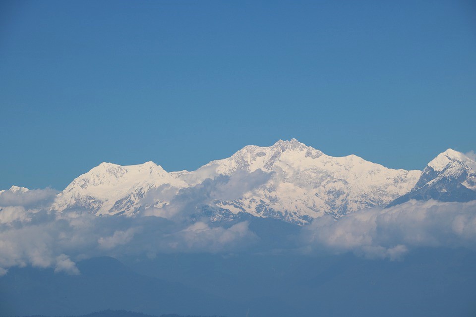 mount kanchenjunga from dawaipani